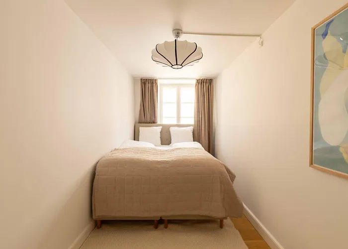 Family-friendly For 10 In Prime Location *