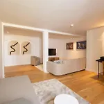 Family-friendly For 10 In Prime Location
