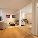 公寓 Family-friendly For 10 In Prime Location *