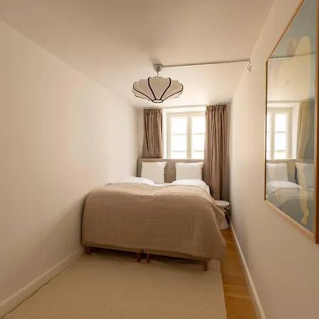 Apartment Family-friendly For 10 In Prime Location *