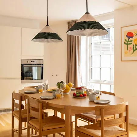 Family-friendly For 10 In Prime Location Apartment *