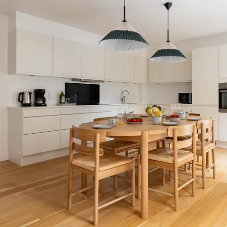 Apartment Family-friendly For 10 In Prime Location Kopenhagen