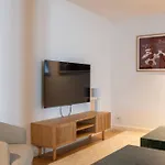Family-friendly For 10 In Prime Location Lejlighed *